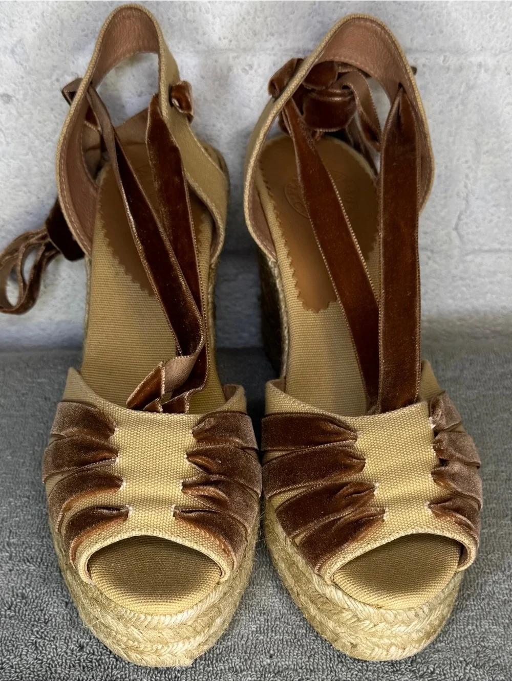 Penelope Chilvers Catalina Dali Espadrille Honey Gold Size 10